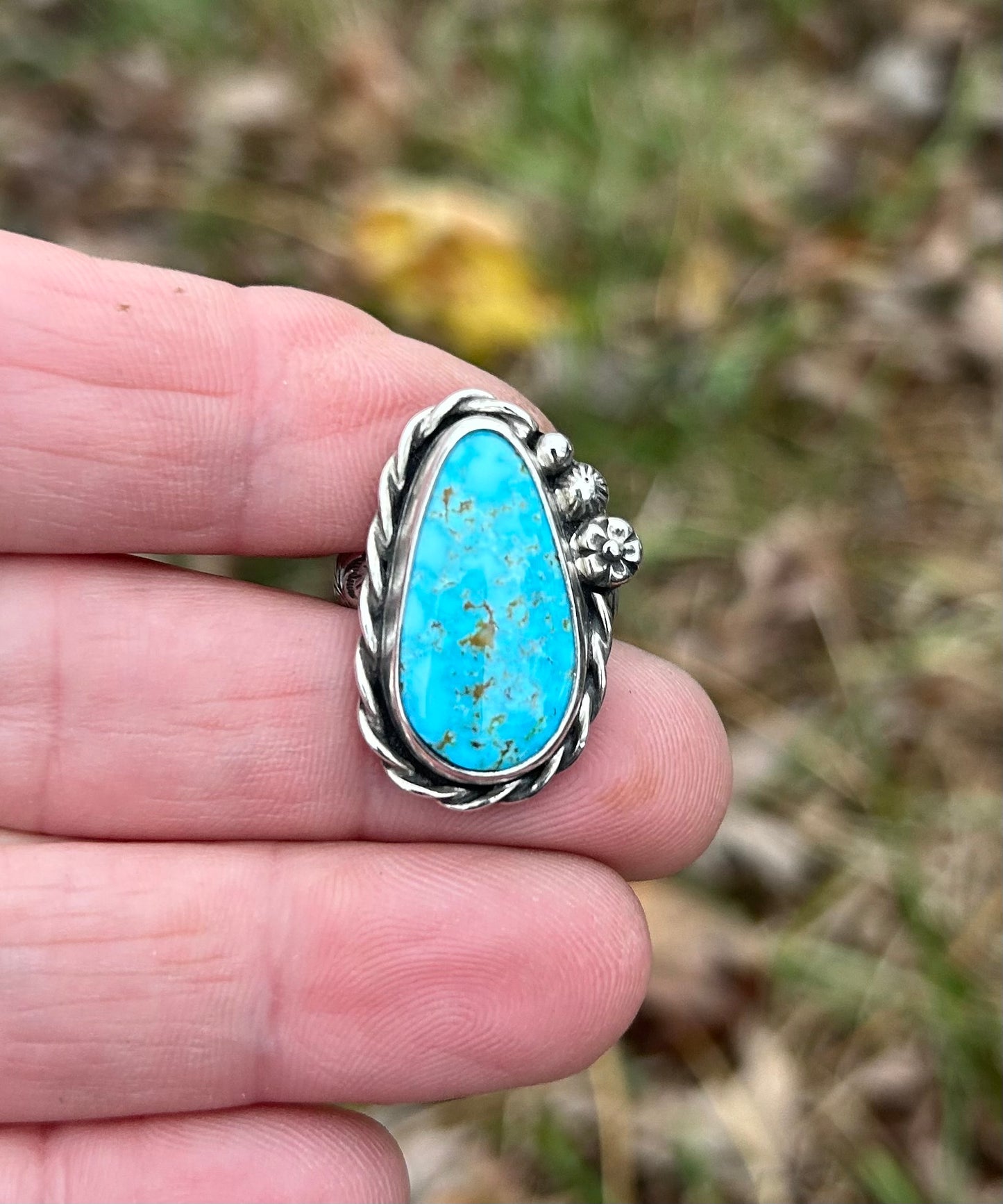 The Zya Ring, Kingman Turquoise and Sterling Silver, US Size 6