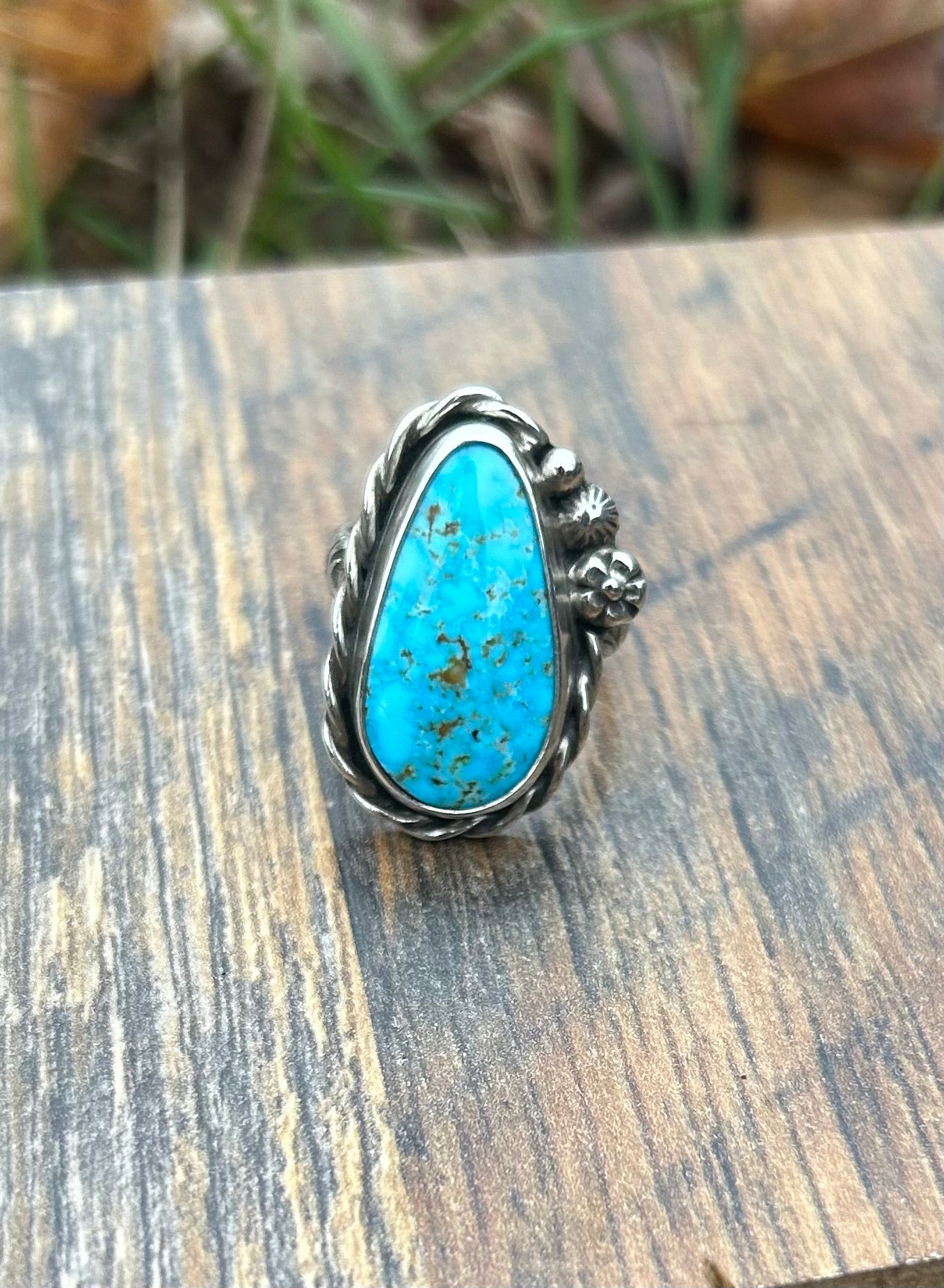 The Zya Ring, Kingman Turquoise and Sterling Silver, US Size 6