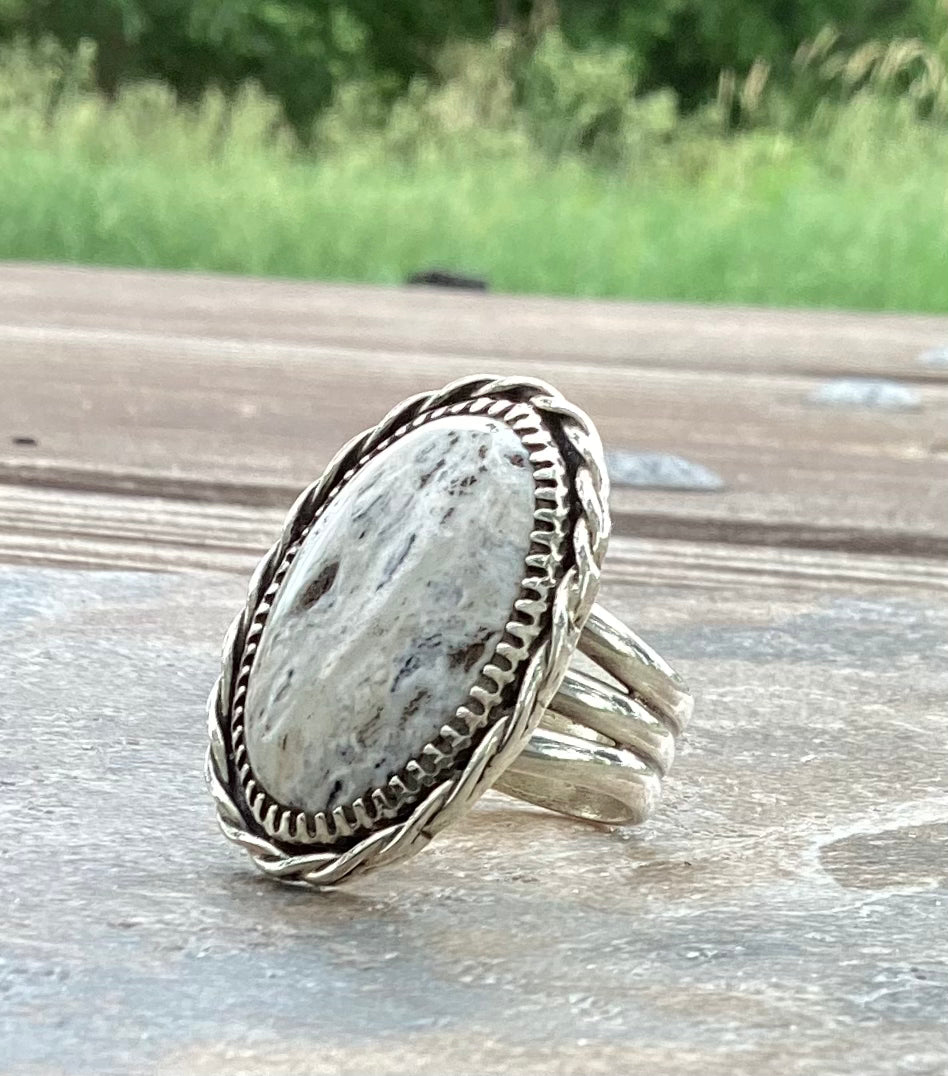 US 8.5 White Buffalo Triple Band Ring