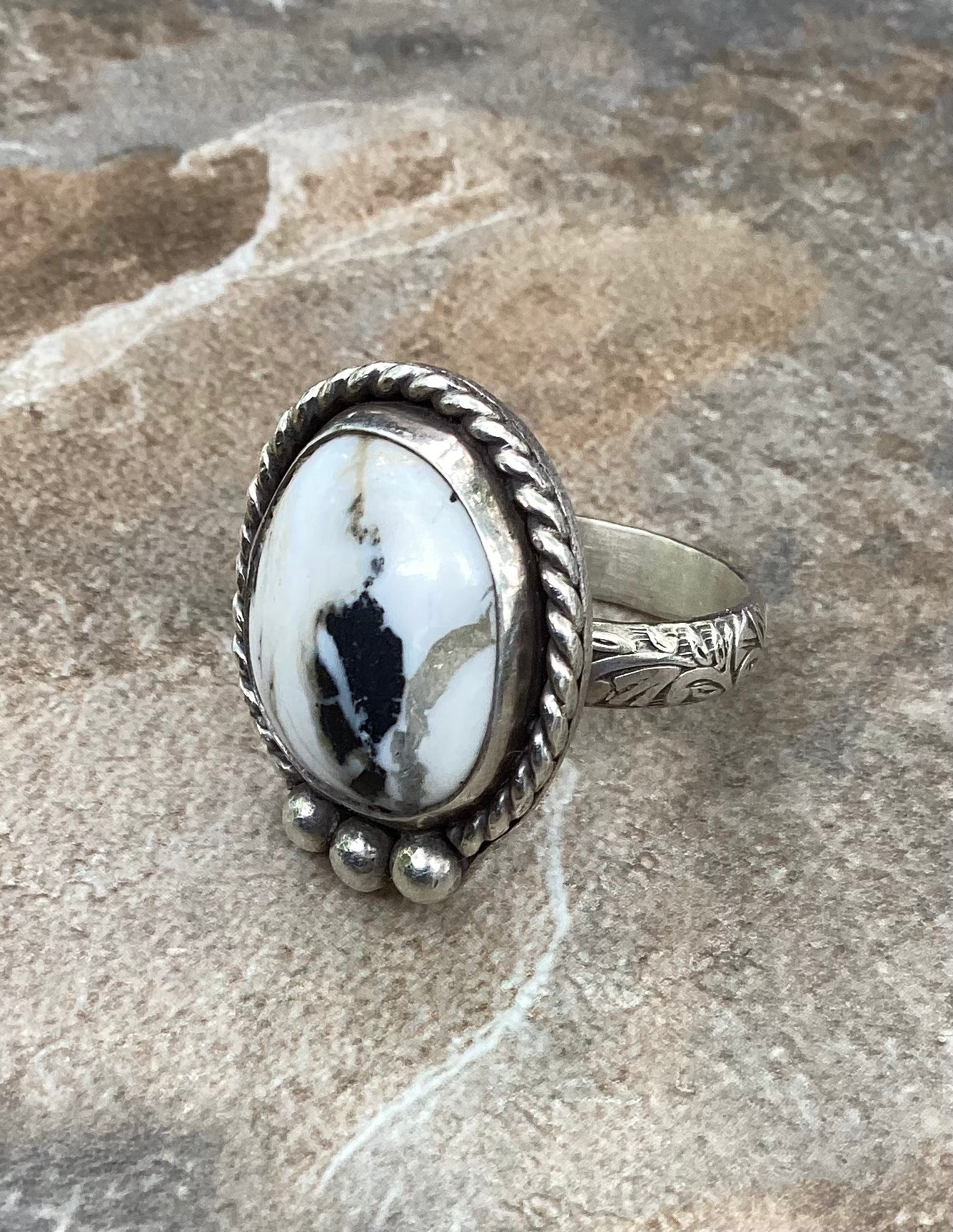 White Buffalo Ring, US 7.5