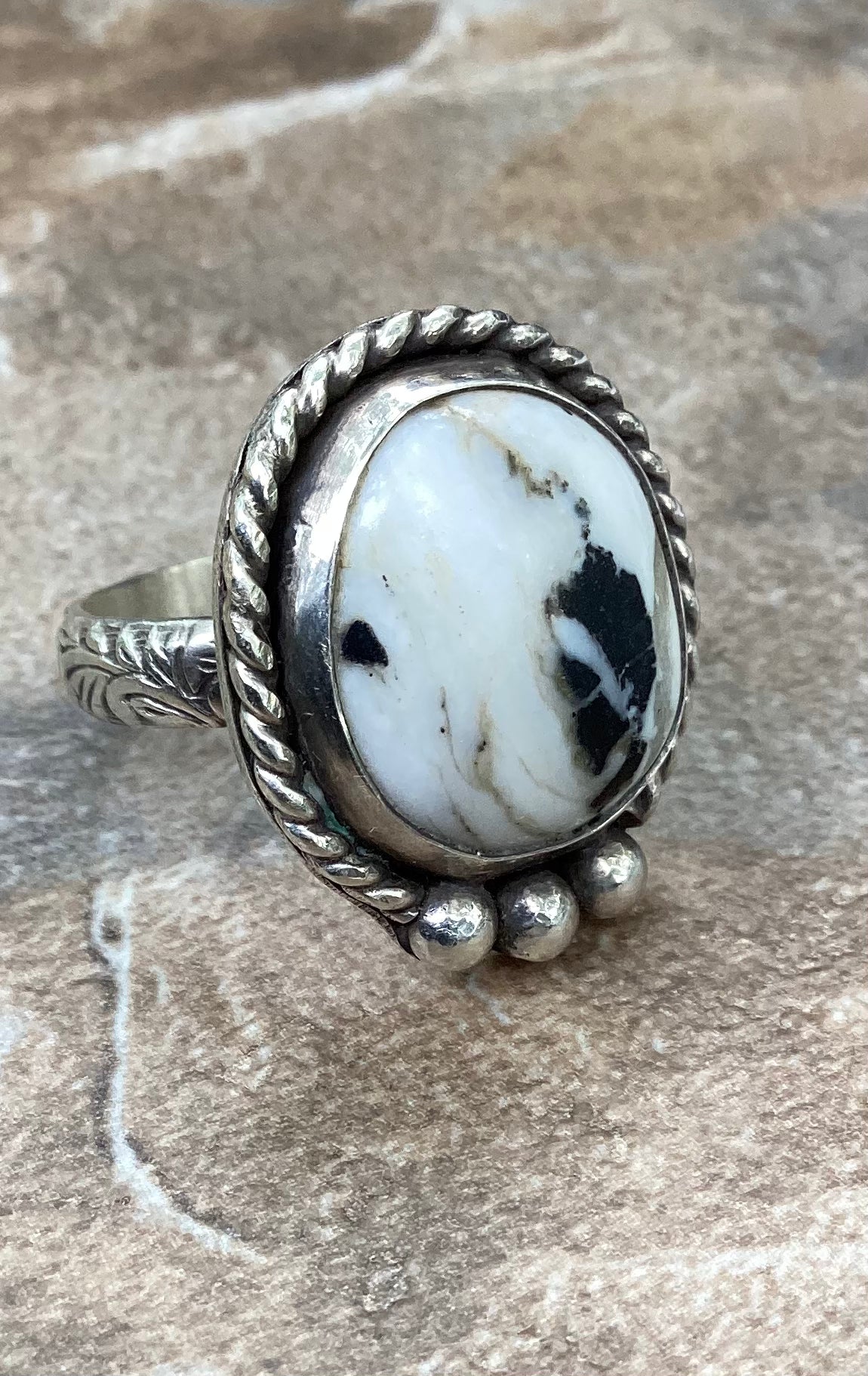 White Buffalo Ring, US 7.5